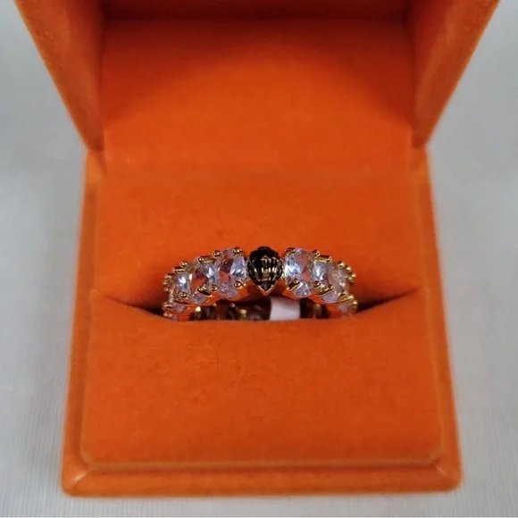 NWT Kurt Geiger 🦅Elegant Gold and Silver Women's Ring Size 7 w/ 🎁 - Picture 1 of 4